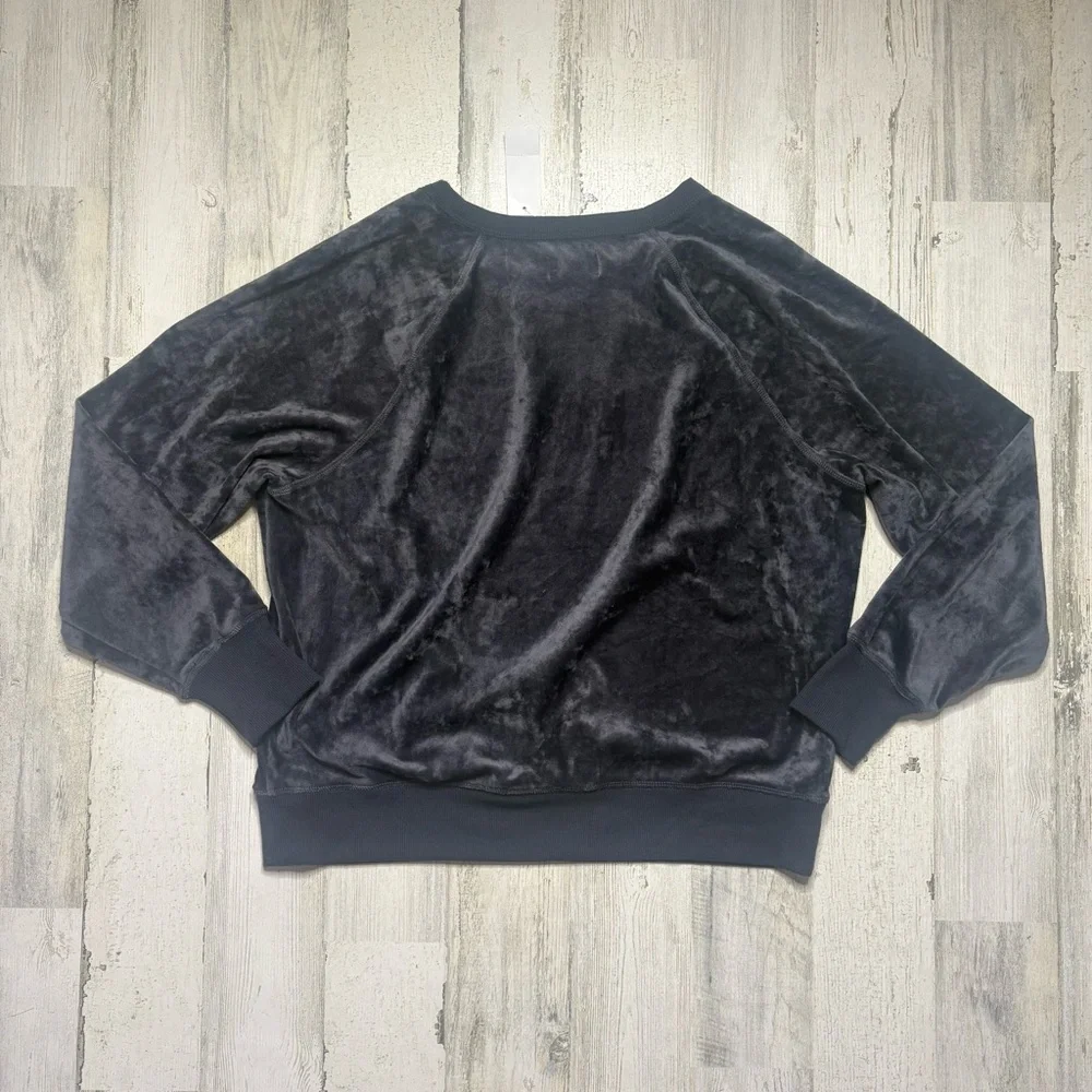 NWT Lou & Grey Crushed Velour Crewneck Sweater in Navy Size Medium